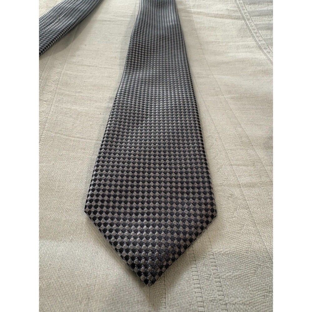 Lord & Taylor 100% Silk Tie Gray Geometric Mens Necktie Classic 3"